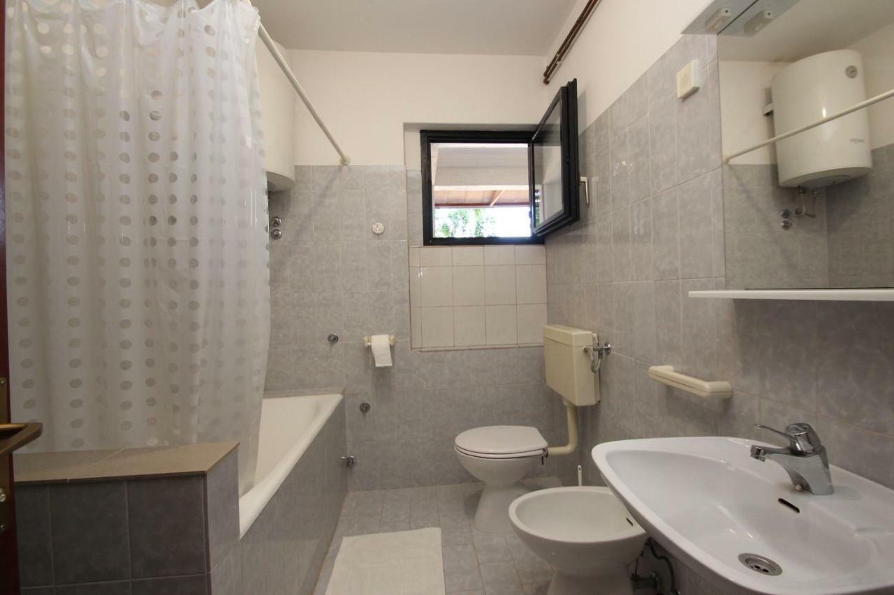 Apartment Sasa Bozac 波雷奇 外观 照片